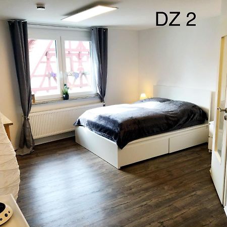 Lisas Gaestehaus Neckartenzlingen Exterior foto